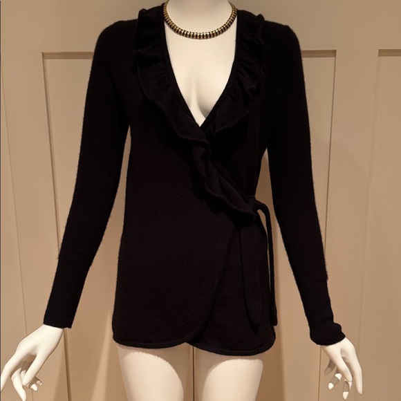 LILLY PULITZER CASHMERE WRAP SWEATER WITH RUFFLE SURROUND COLLAR BLACK SIZE. S - Picture 2 of 12